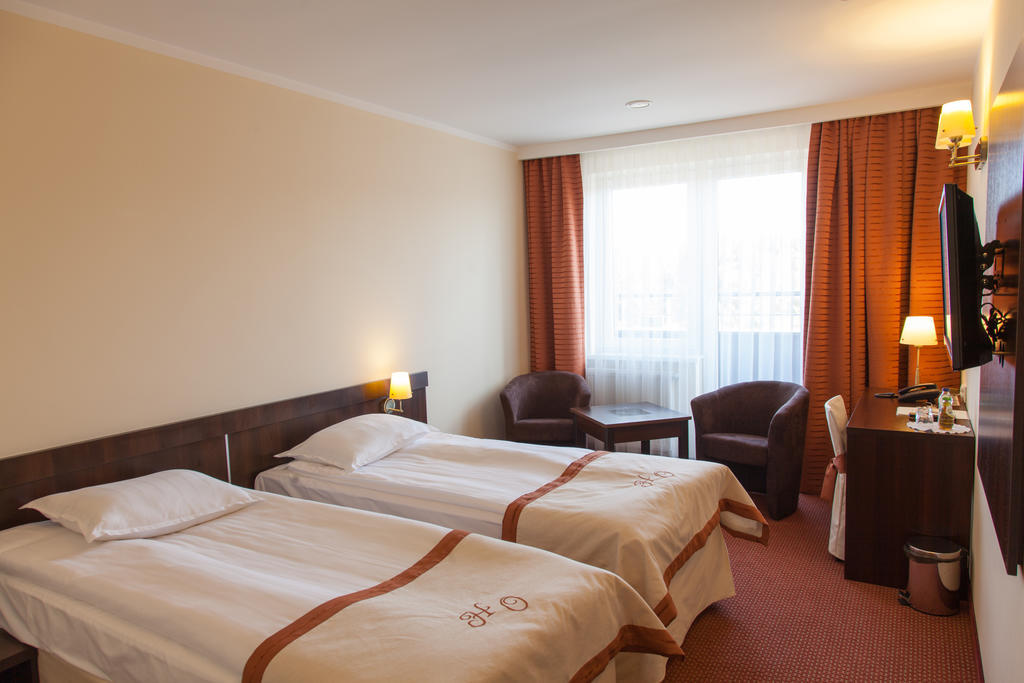 Hotel Ostrawa Водзіслав-Шльонскі Екстер'єр фото