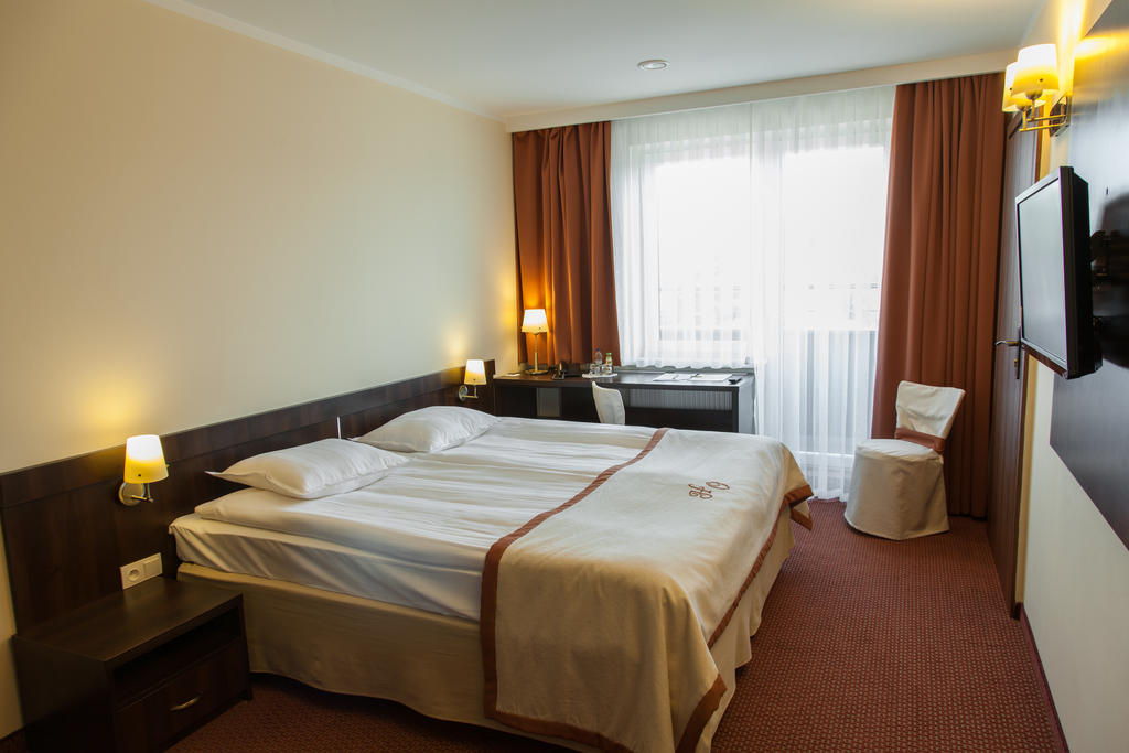 Hotel Ostrawa Водзіслав-Шльонскі Екстер'єр фото